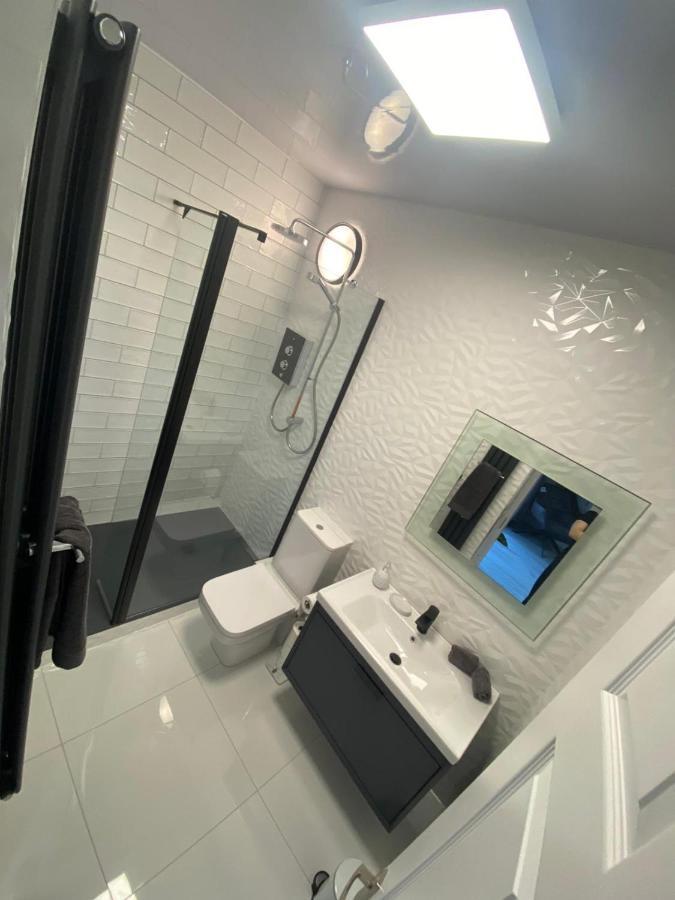 River View Apartment Suite Корк Экстерьер фото